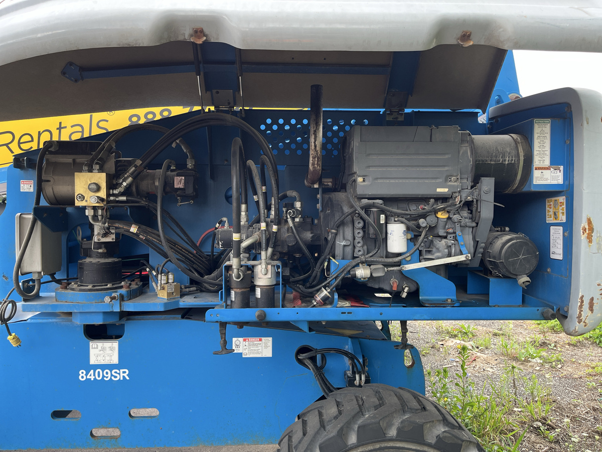 2012 Genie S-65-8