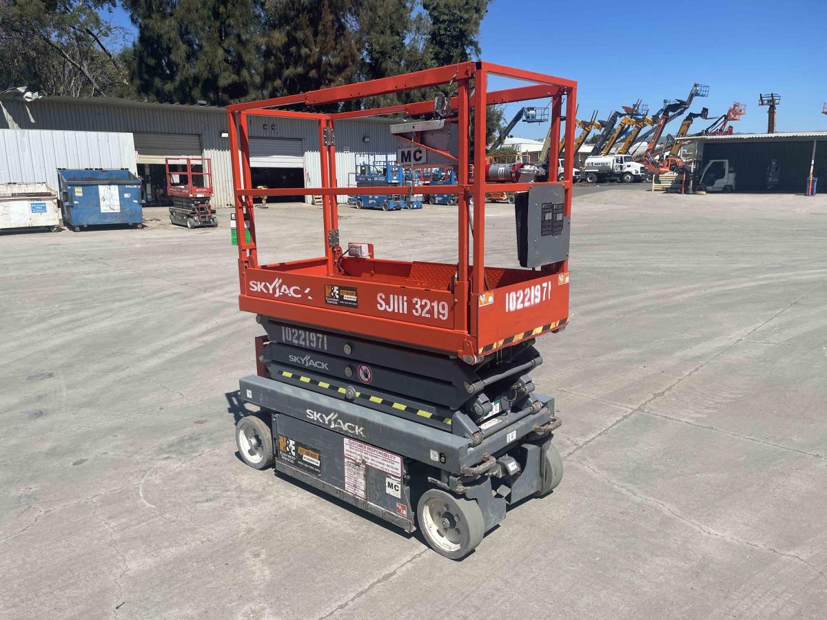 2017 Skyjack SJ3219