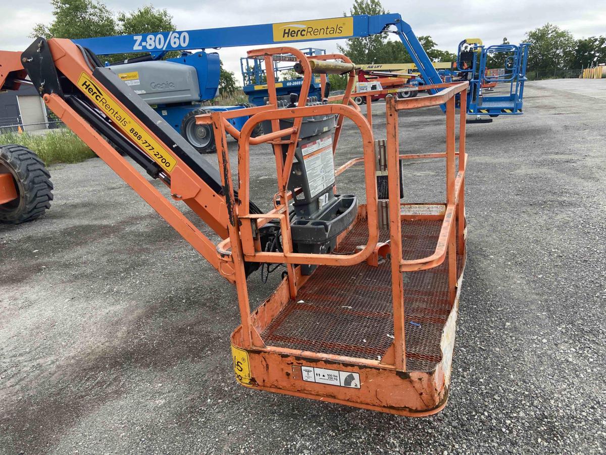 2017 JLG 600AJ-5