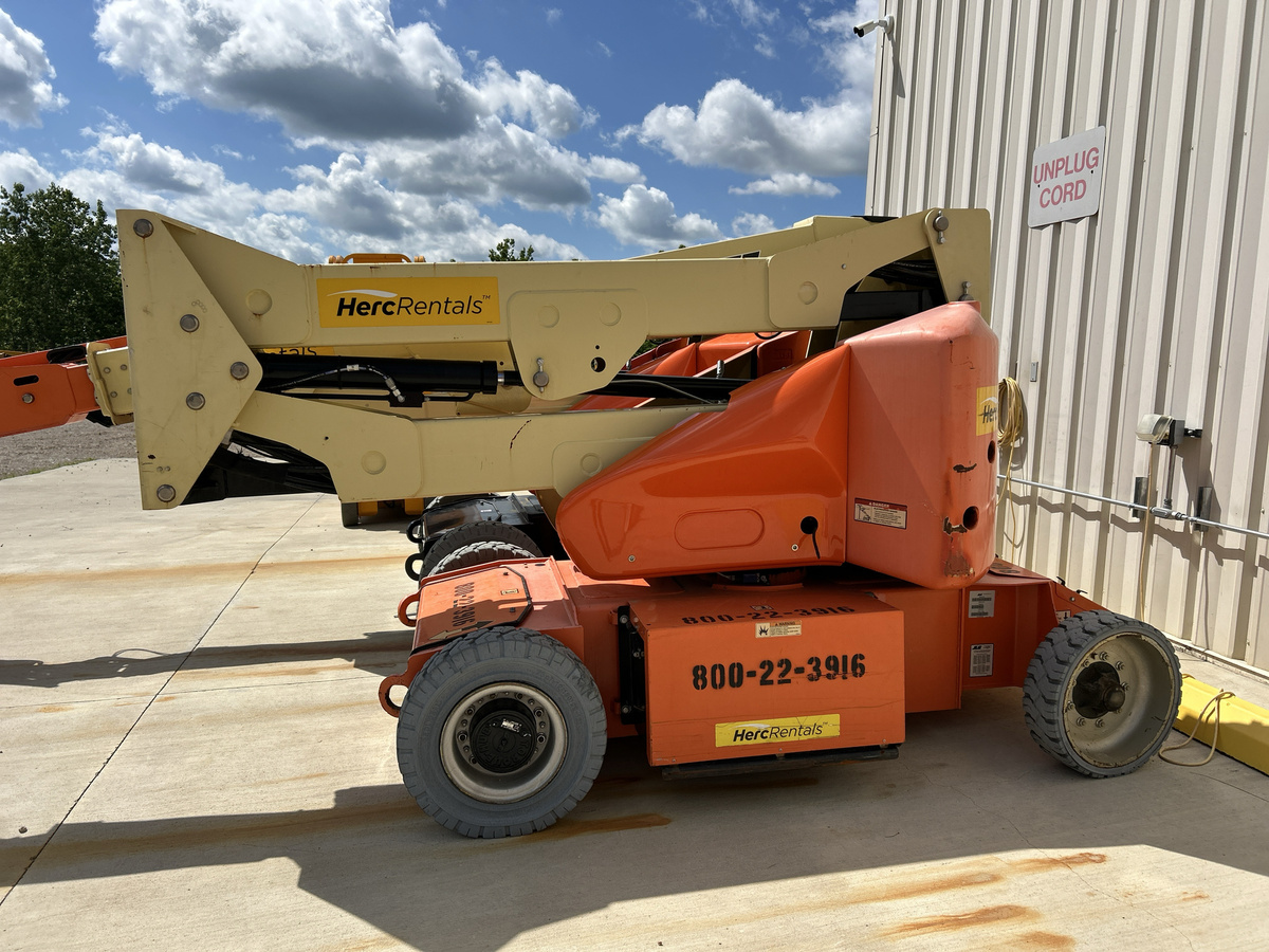 2018 JLG E400AJPN-3