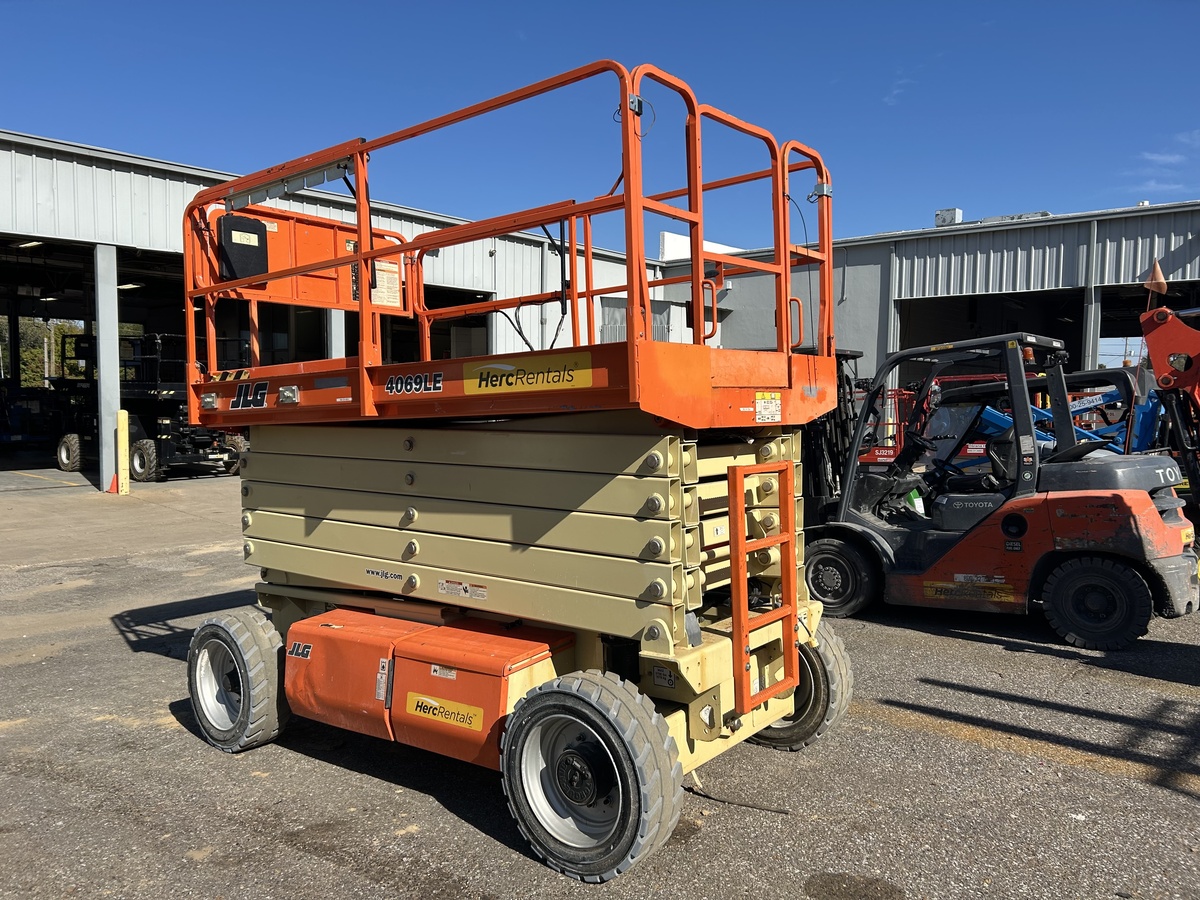 2020 JLG 4069LE
