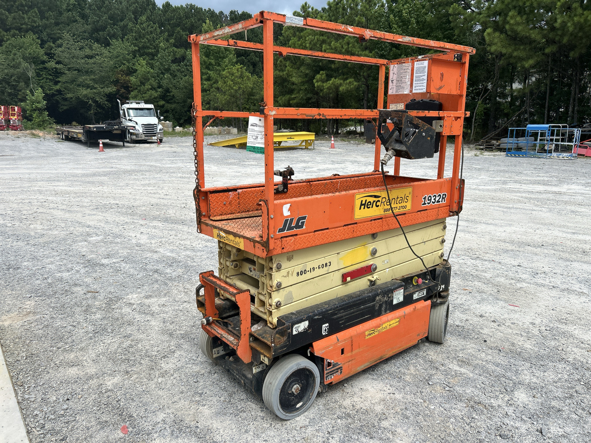 2018 JLG 1932R