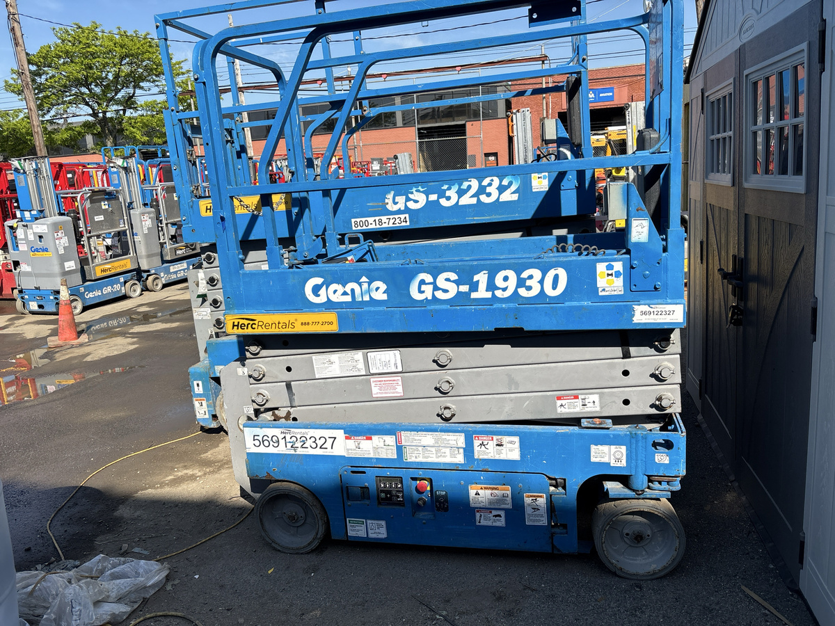 2018 Genie GS-1930
