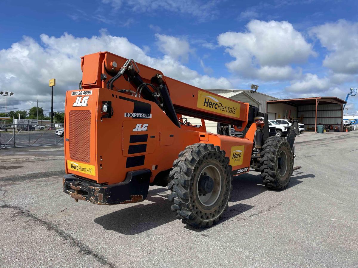 2019 SkyTrak 10042