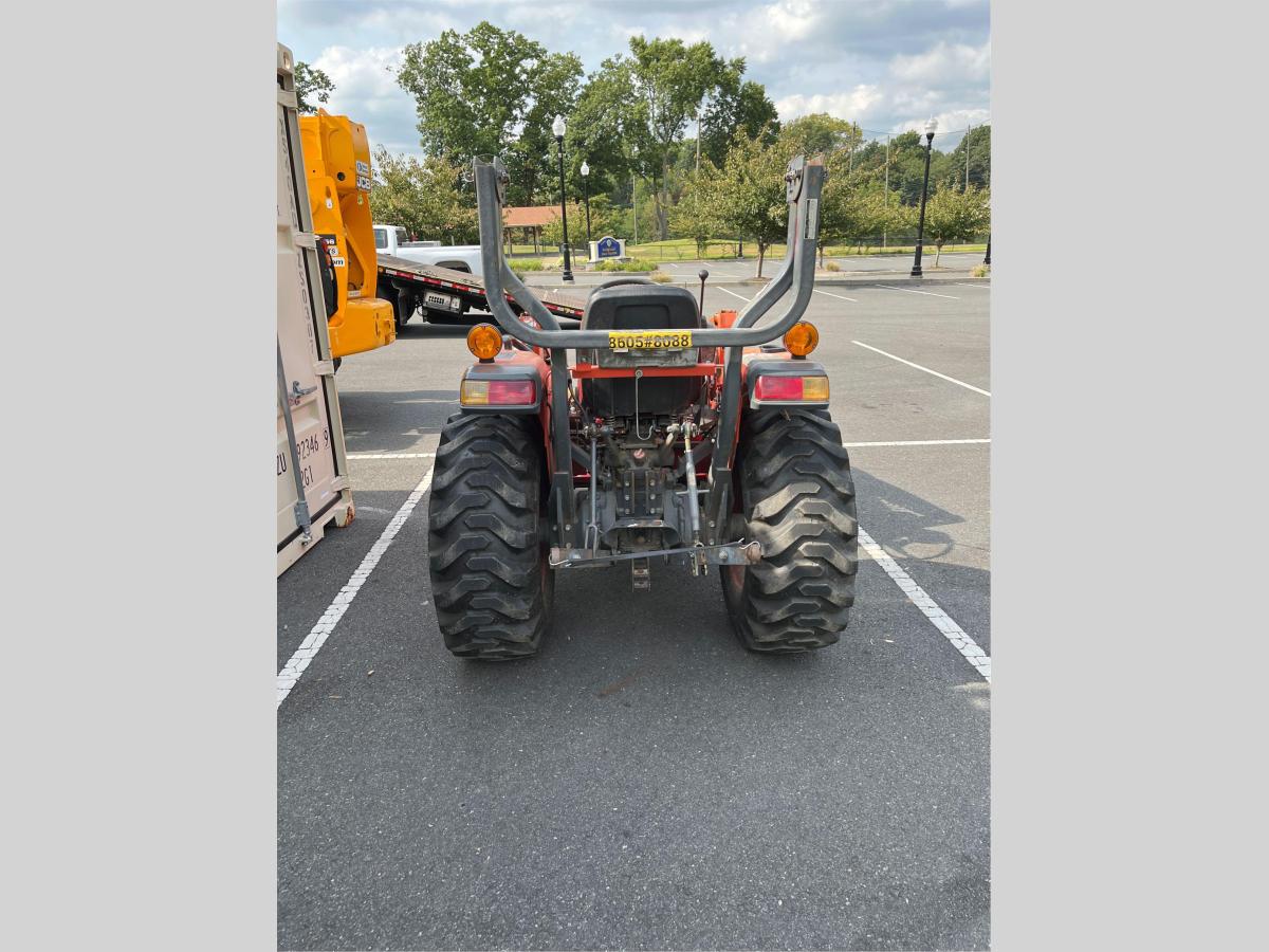 2017 Kubota L3901HST