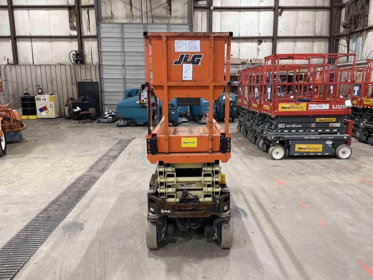 2018 JLG 1932R