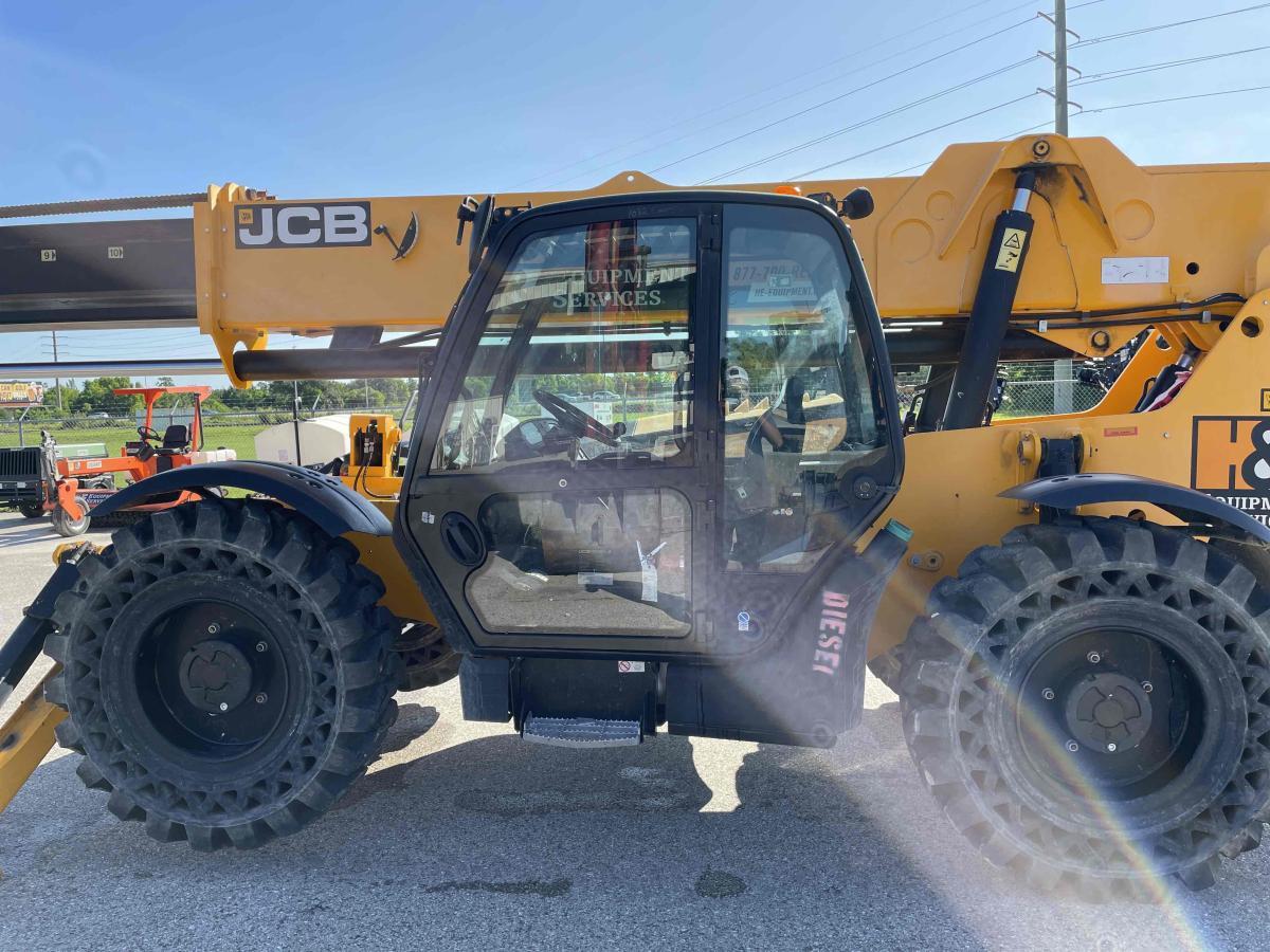 2021 JCB 510-56-1
