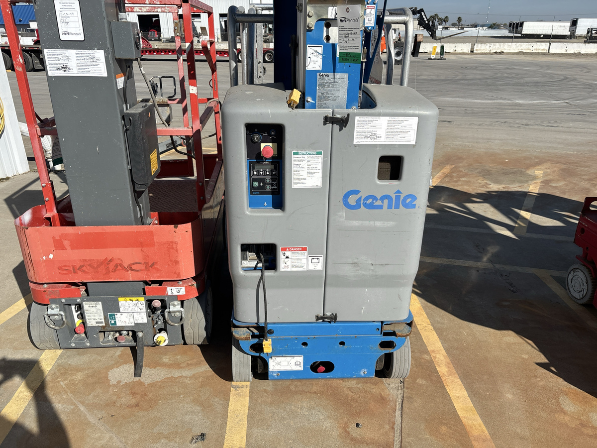 2017 Genie GR-12