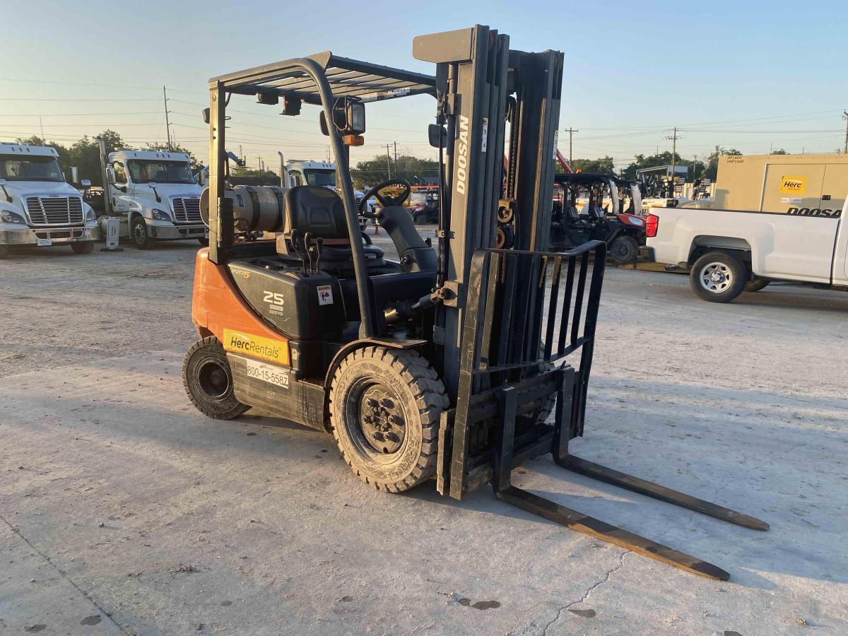 2017 Doosan G25P-5