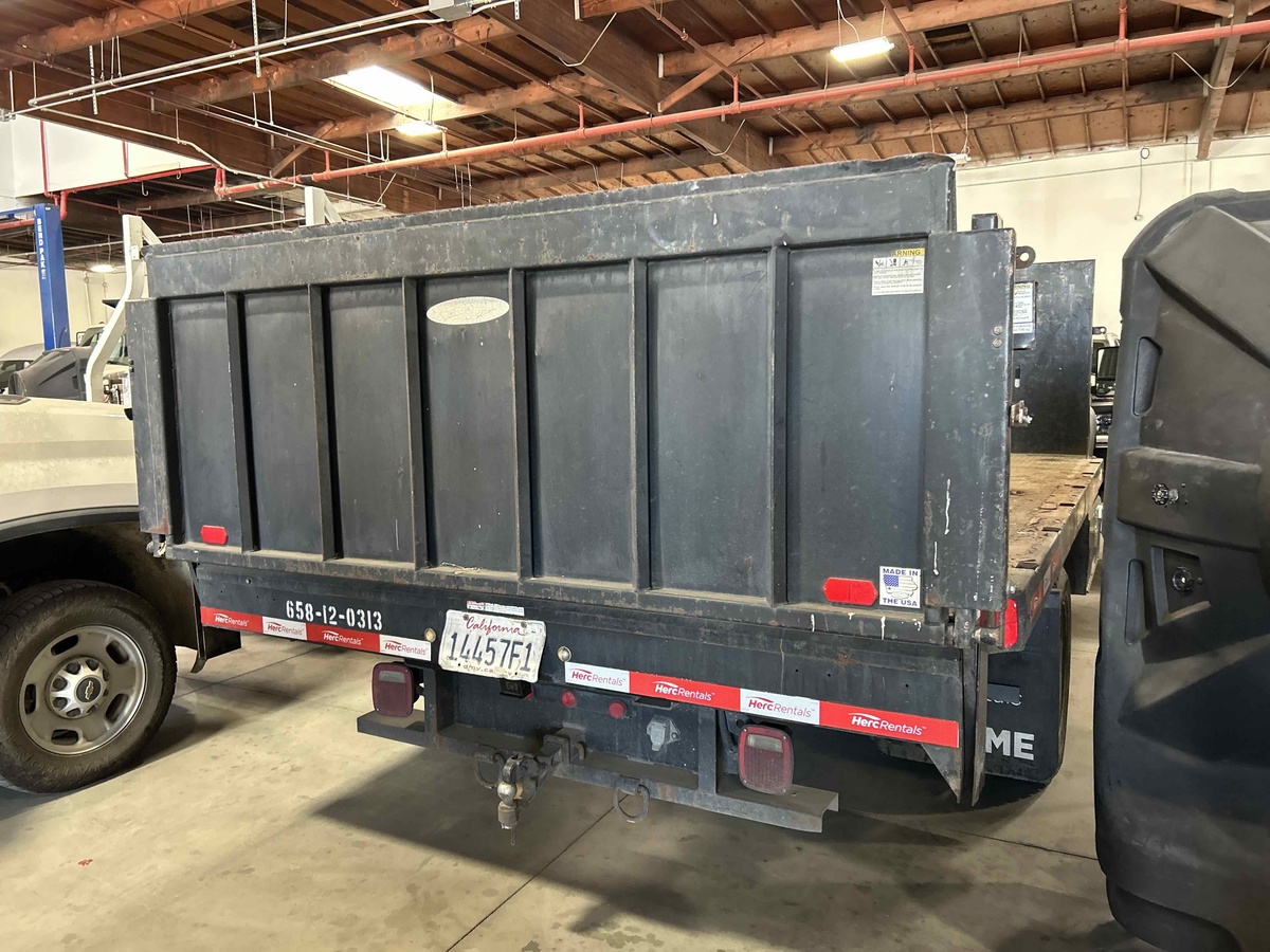 2012 Ford F550-4