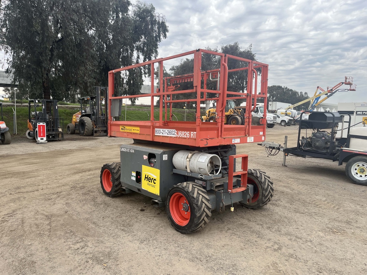 2018 Skyjack SJ-6826RT-2