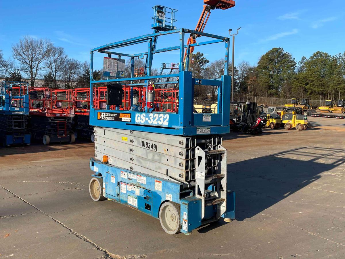 2016 Genie GS-3232