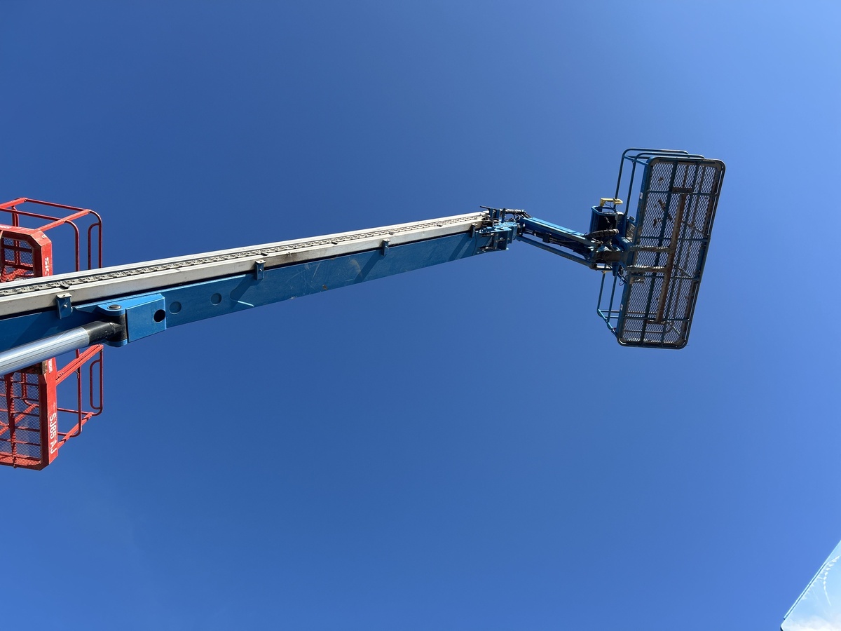 2018 Genie S-85-8