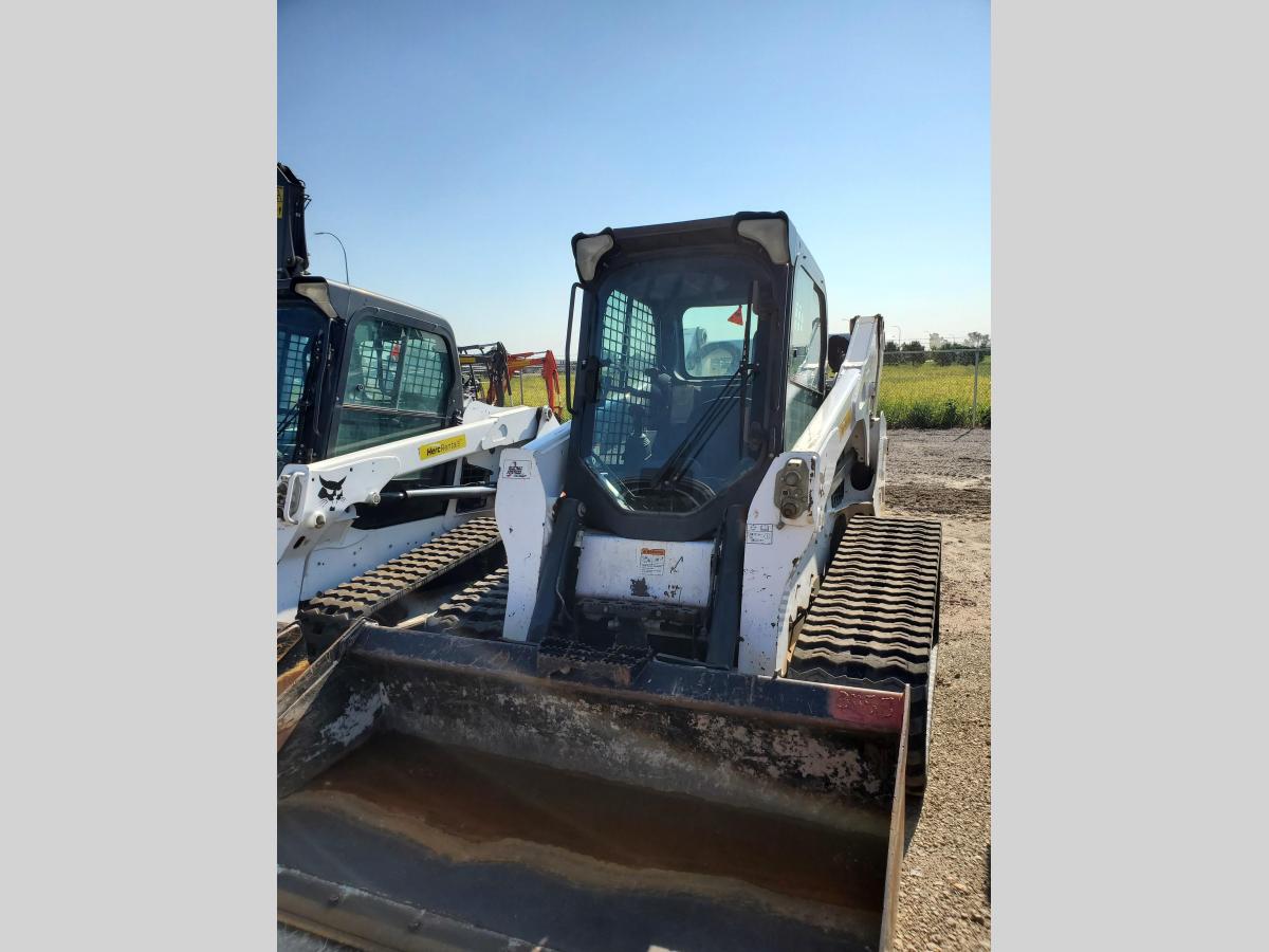 2021 Bobcat T740