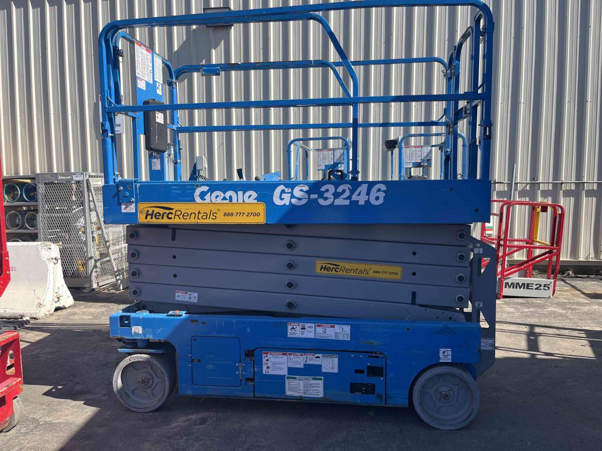 2018 Genie GS-3246
