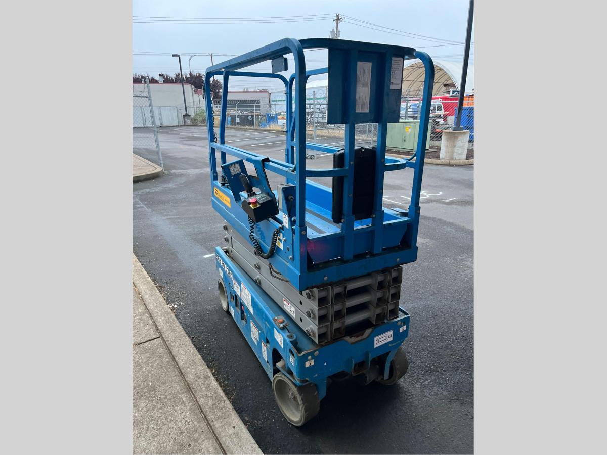 2017 Genie GS-1930