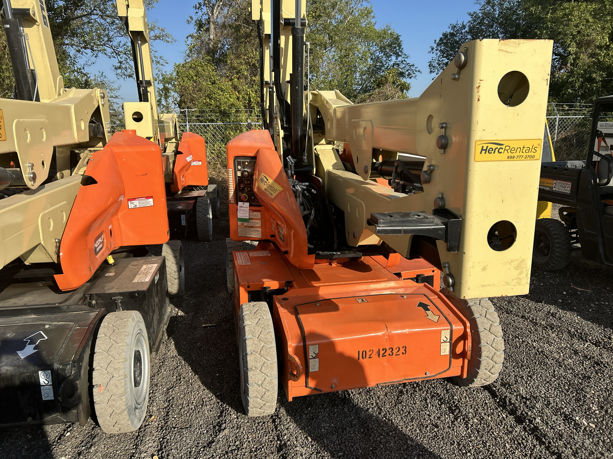 2018 JLG E400AJPN-5