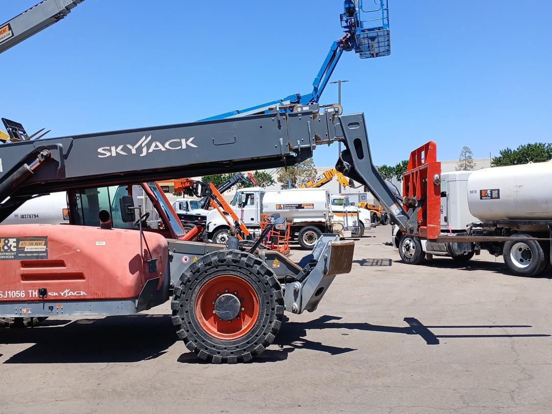 2017 Skyjack SJ1056 TH