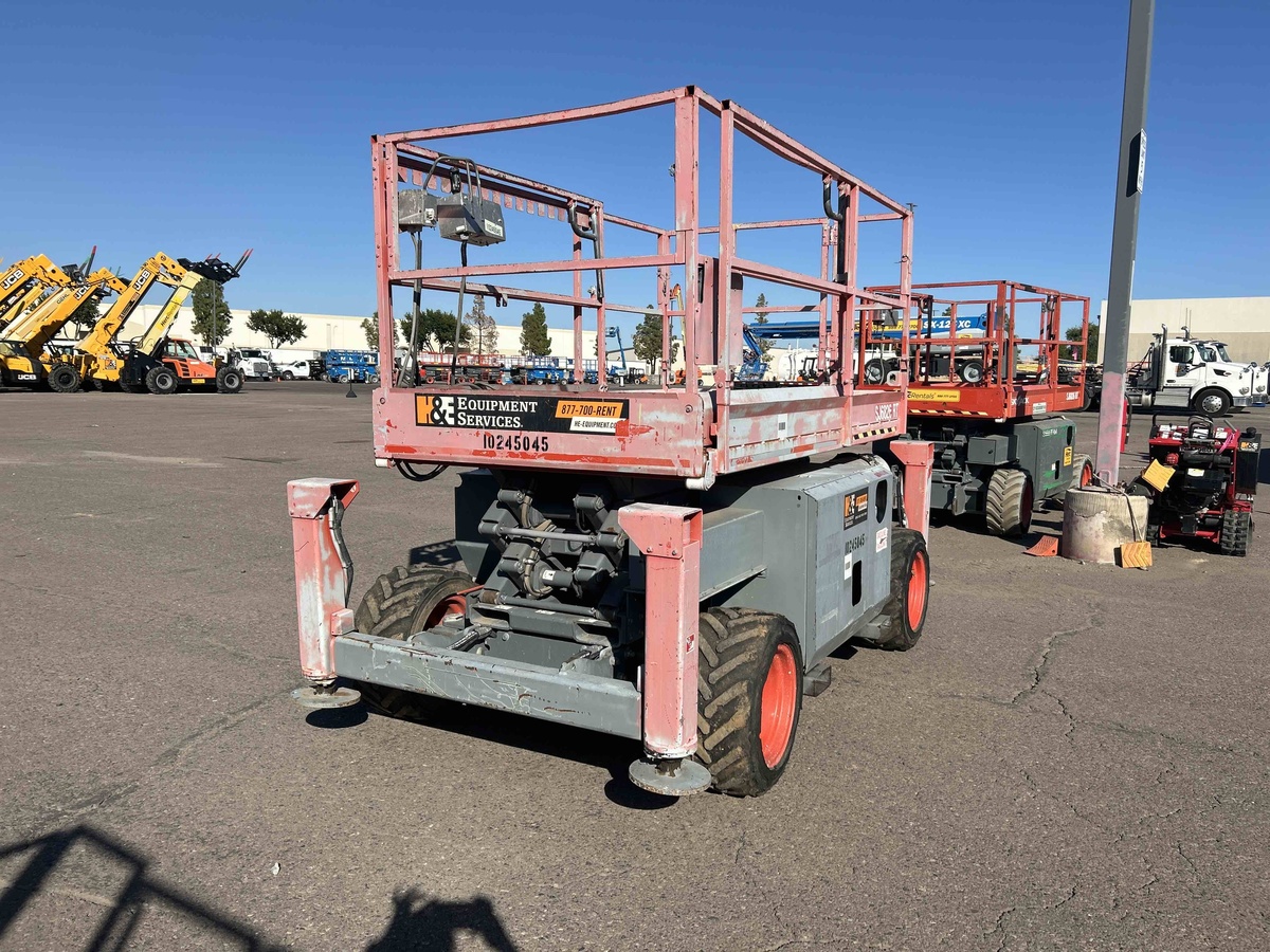 2018 Skyjack SJ-6826RT-4
