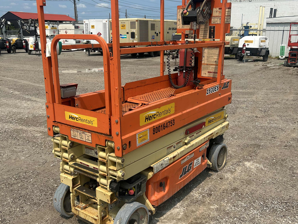 2017 JLG 1930ES-2
