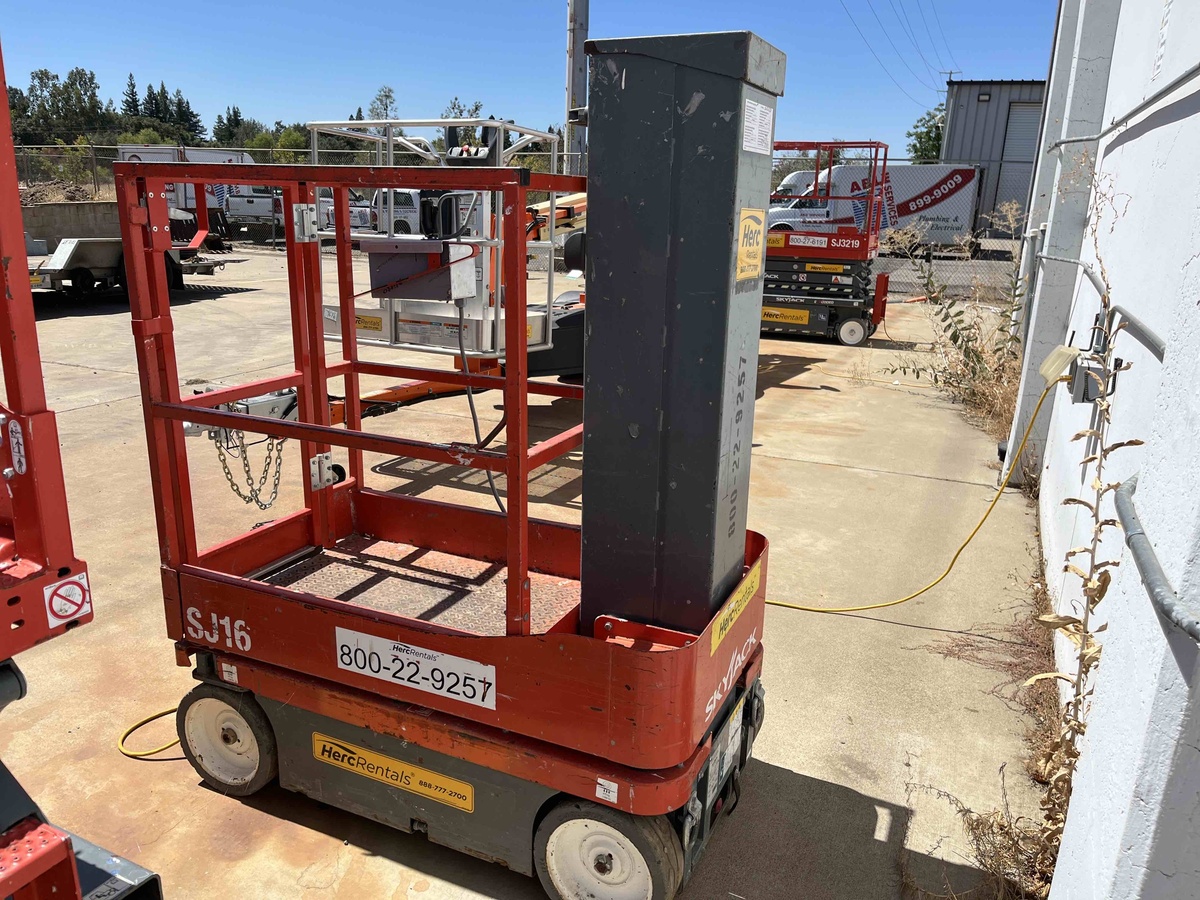 2018 Skyjack SJ16