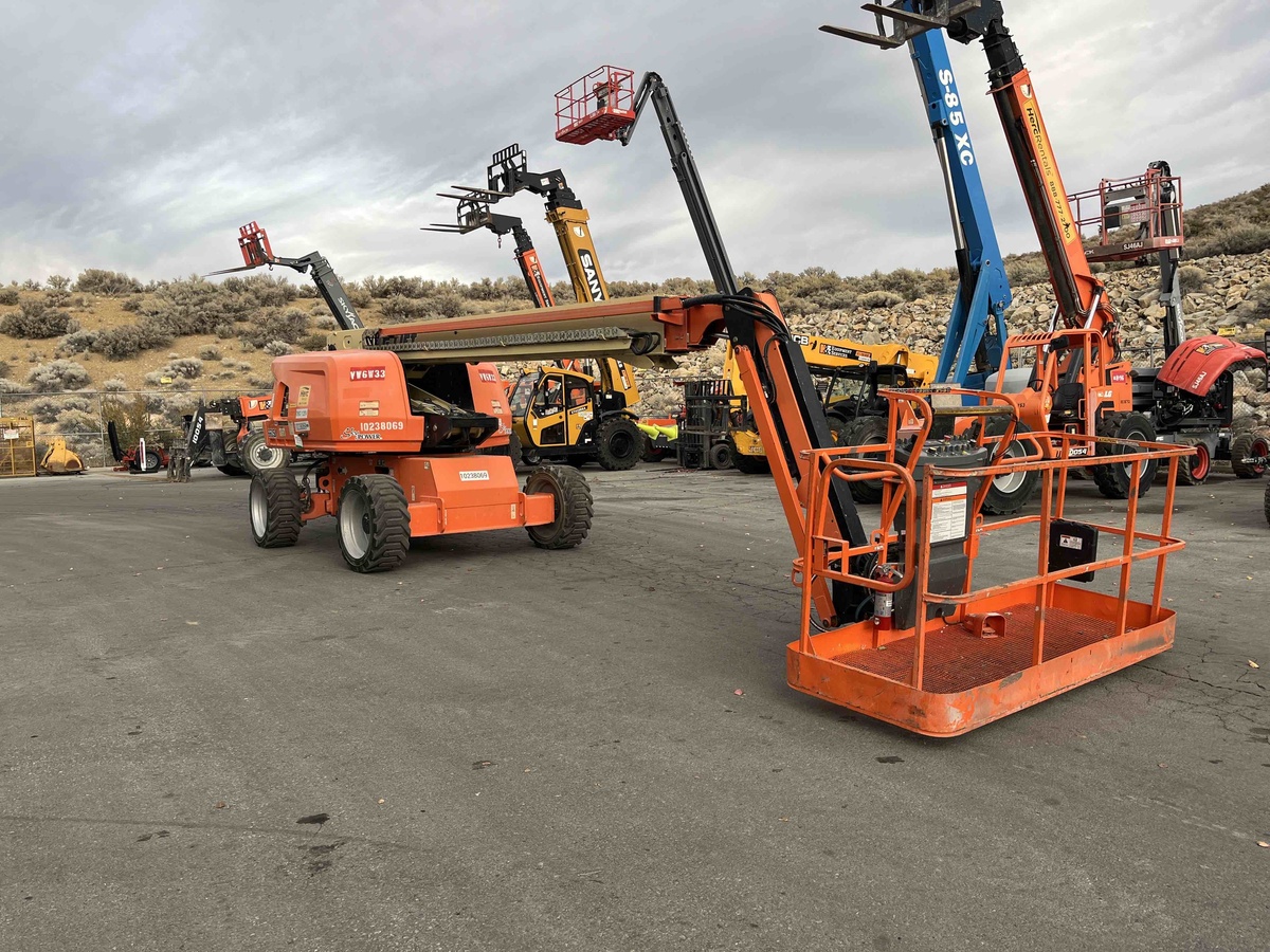 2018 JLG 660SJ
