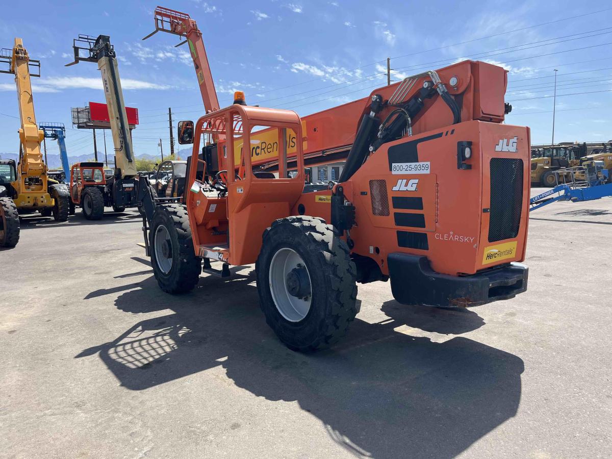 2019 SkyTrak 10042