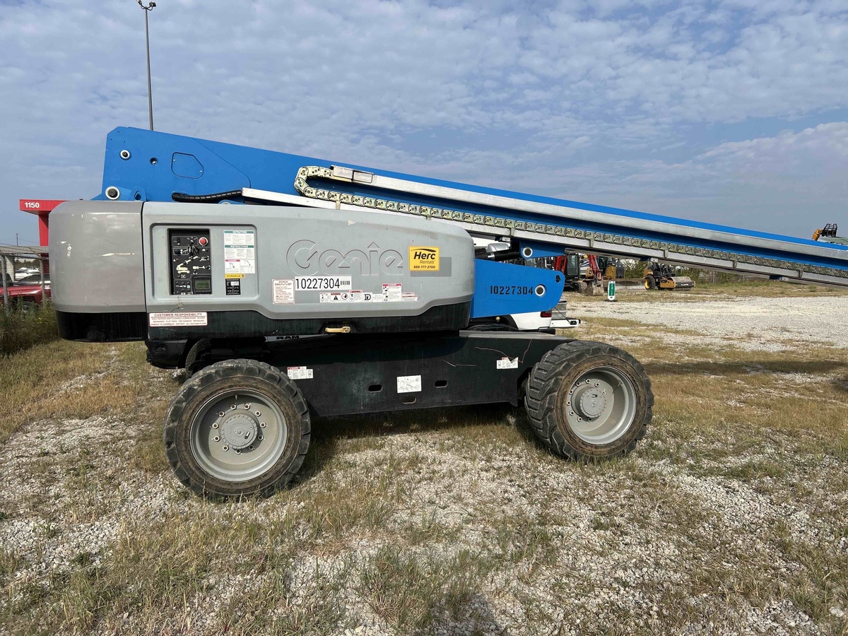 2017 Genie S-85