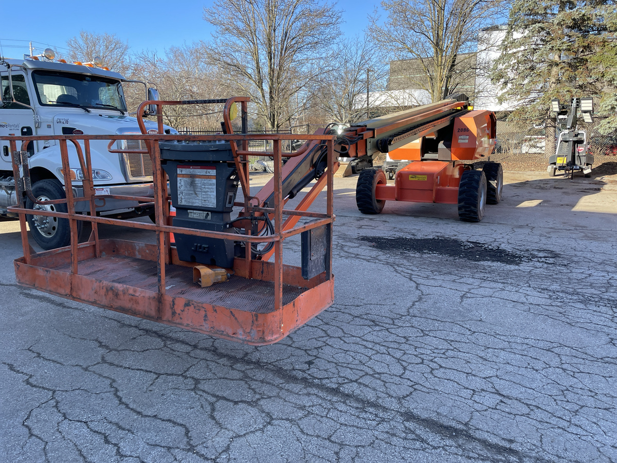 2012 JLG 660SJ