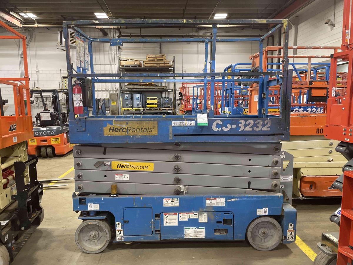 2017 Genie GS-3232