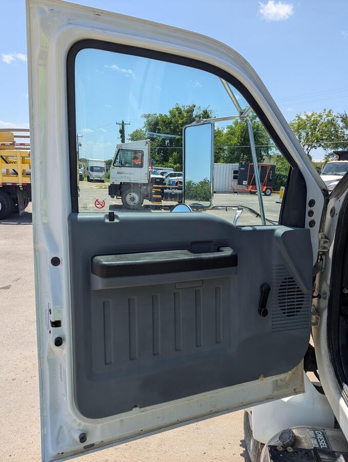 2015 Ford F750-12