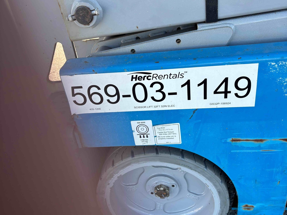 2017 Genie GS-3232-5