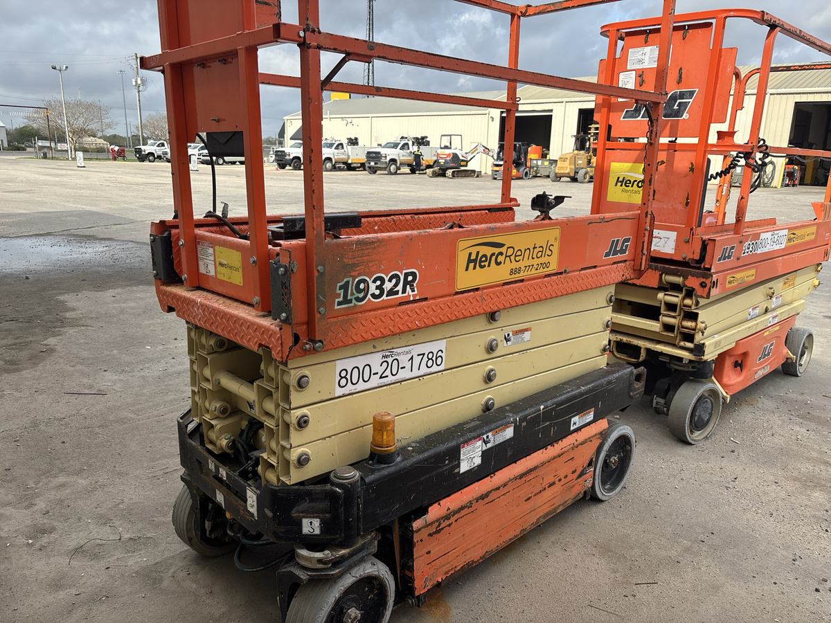 2018 JLG 1932R-3