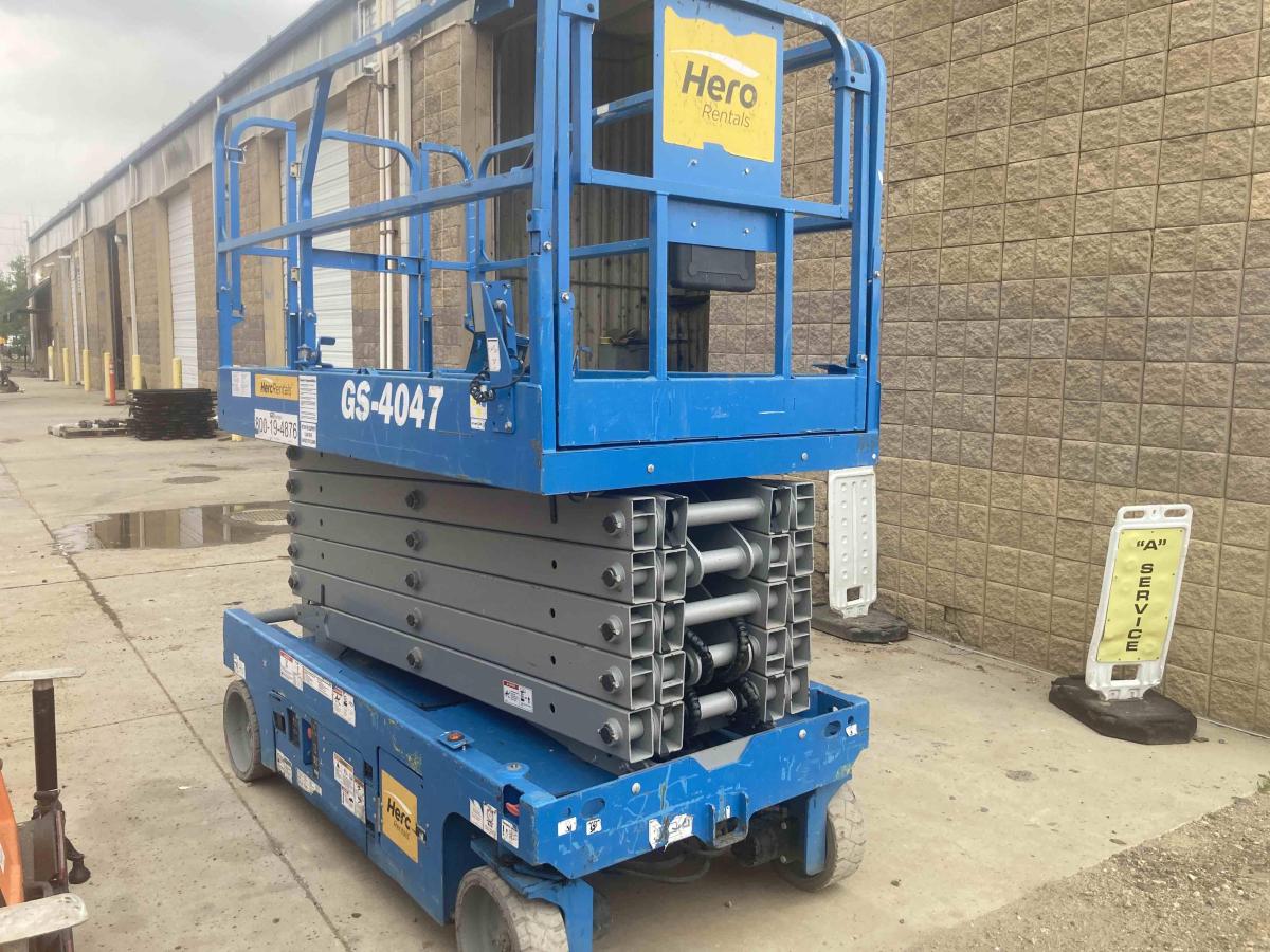 2018 Genie GS-4047