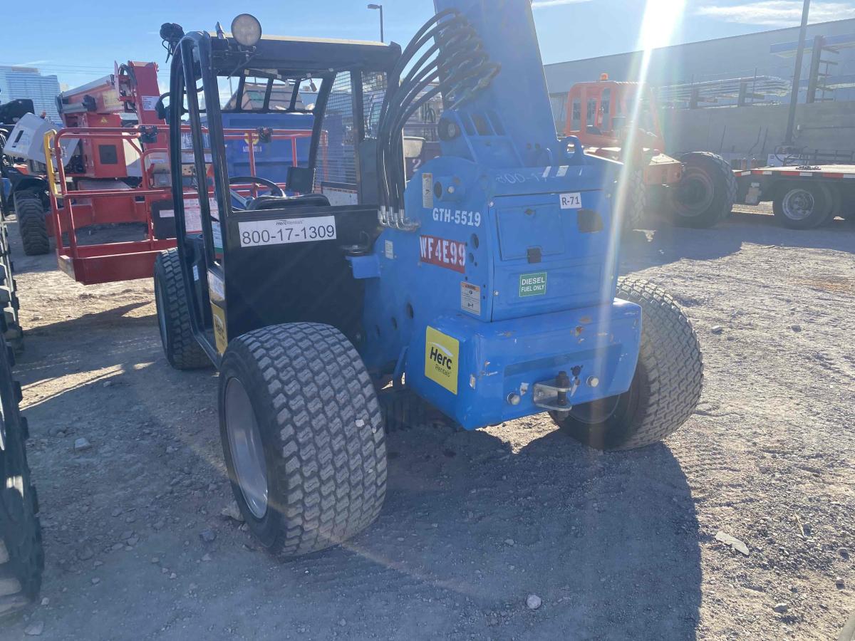 2017 Genie GTH-5519