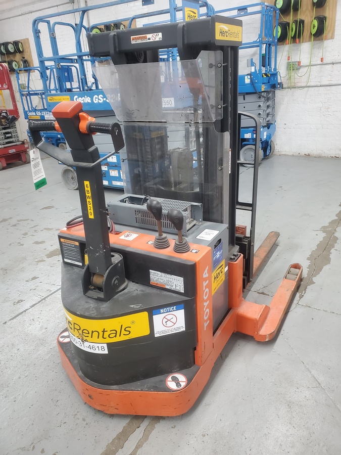 2021 Toyota 6BWS20-2