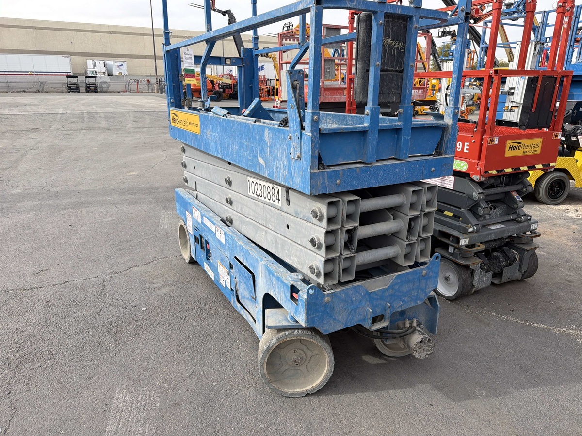 2017 Genie GS-2632-4