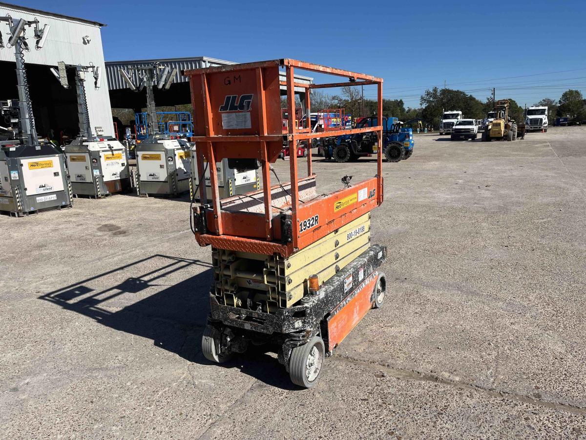 2018 JLG 1932R
