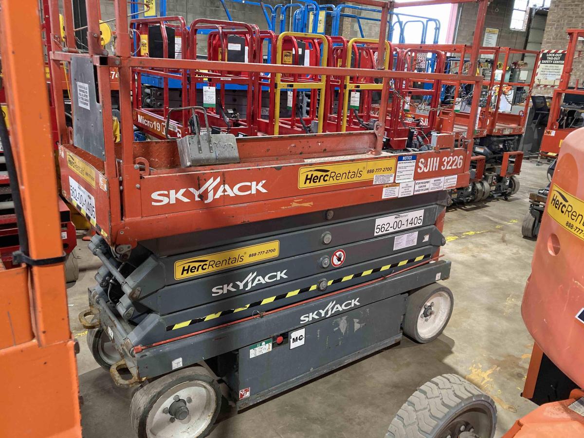 2017 Skyjack SJ3226
