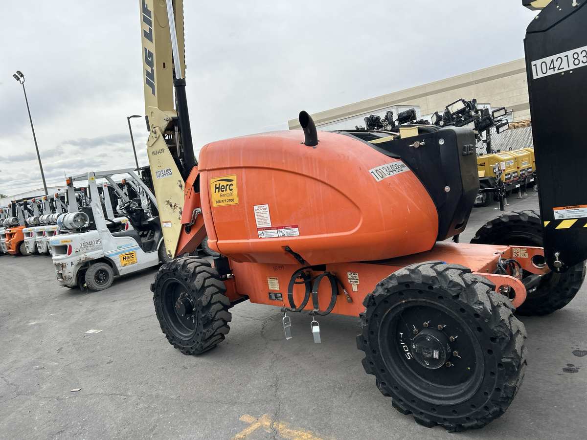 2014 JLG 600AJ-2