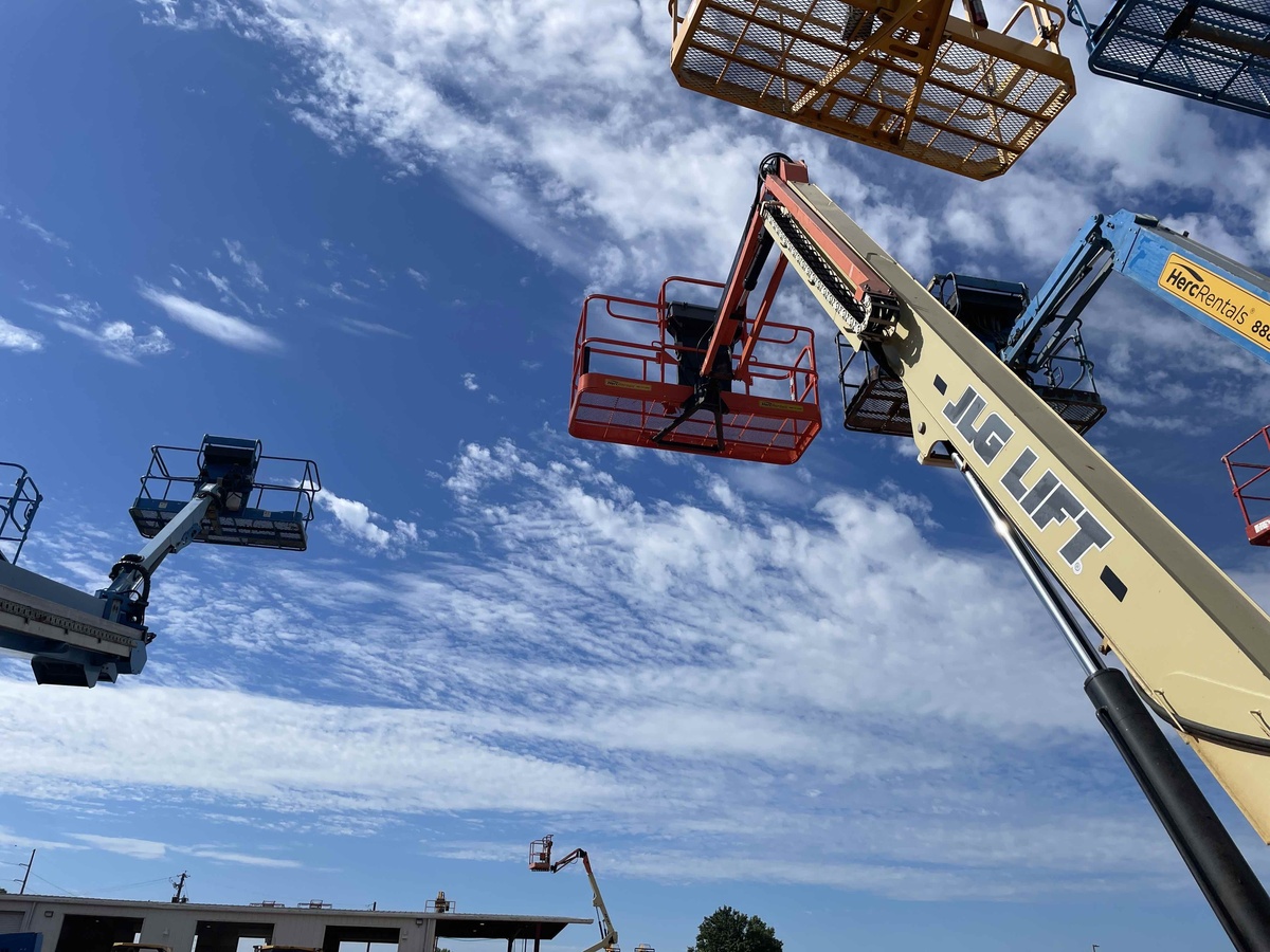 2018 JLG 460SJ-5