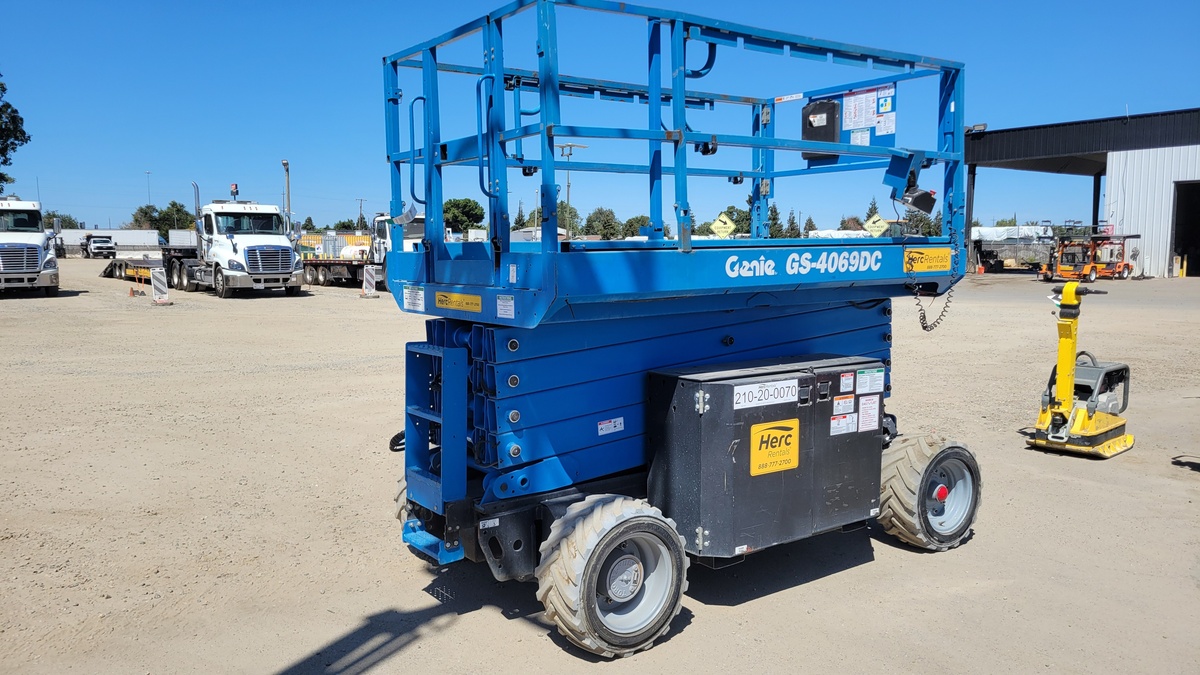 2016 Genie GS-4069 DC-4
