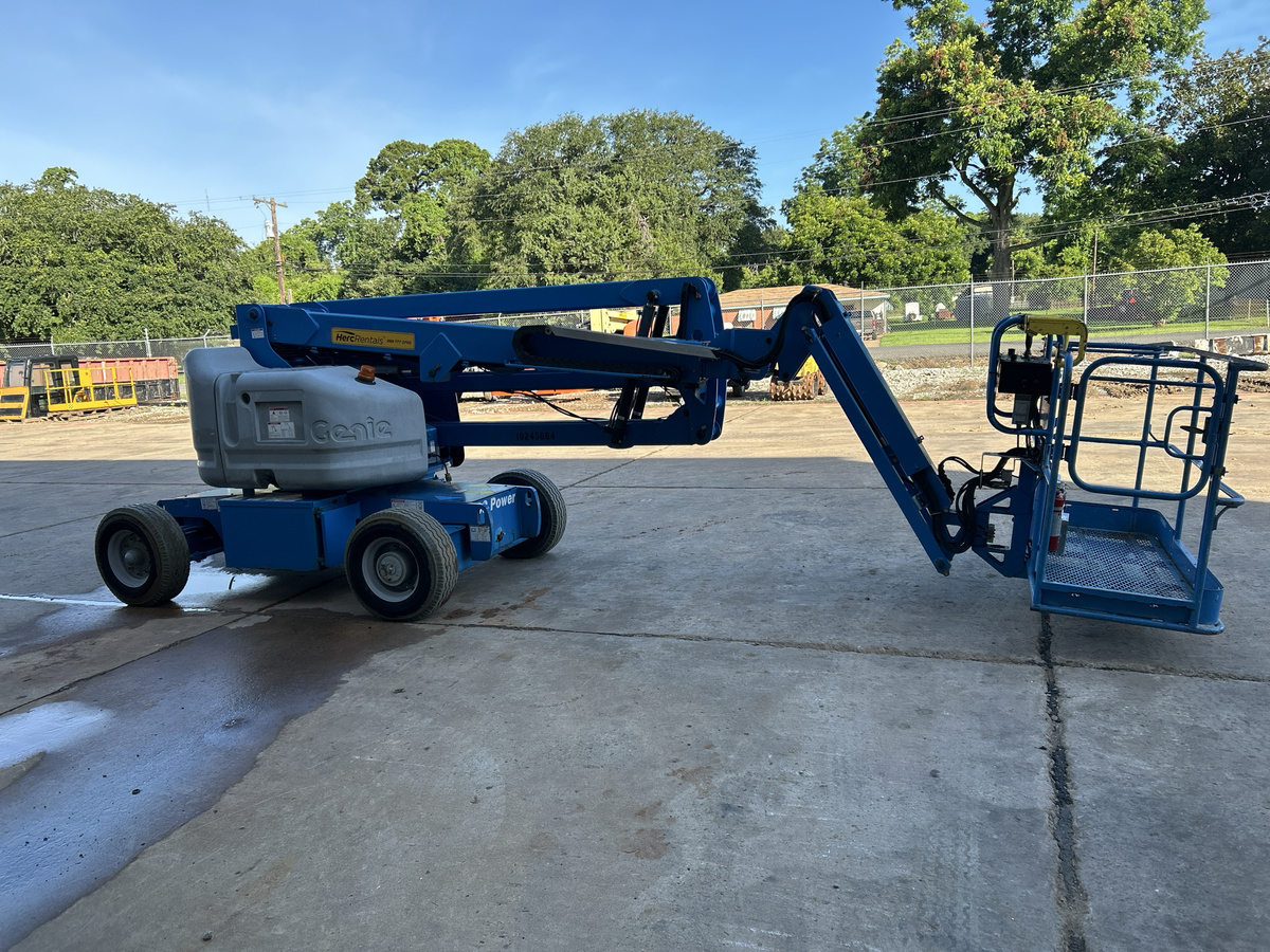 2018 Genie Z-45/25