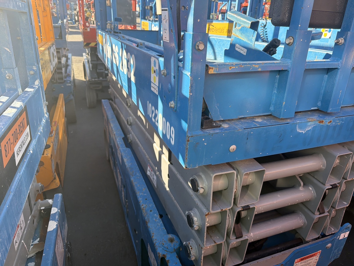 2017 Genie GS-2632