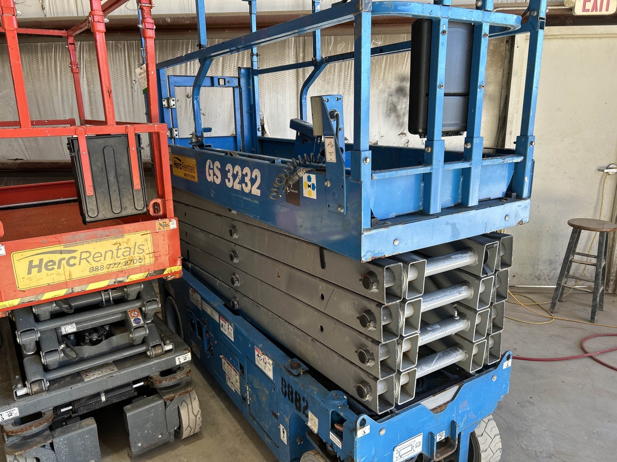2017 Genie GS-3232-2