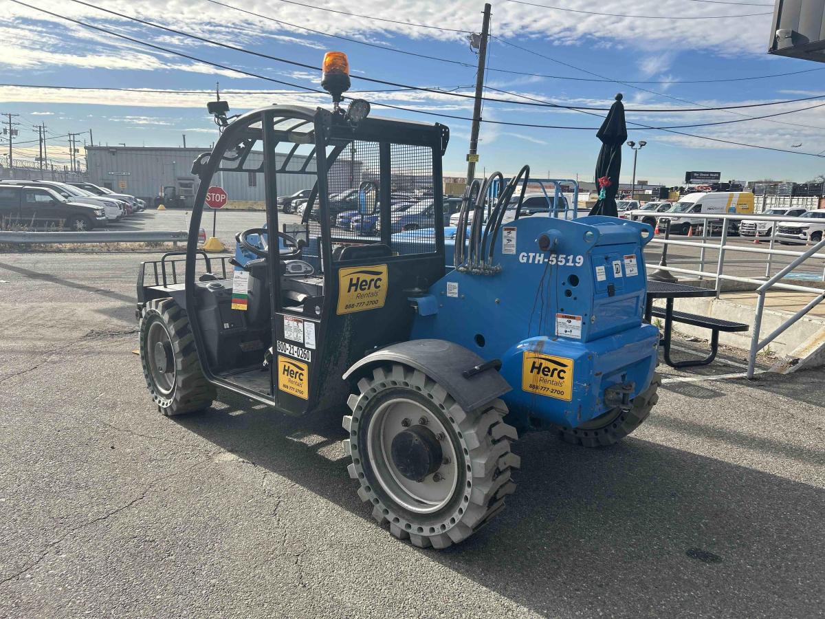 2018 Genie GTH-5519-2