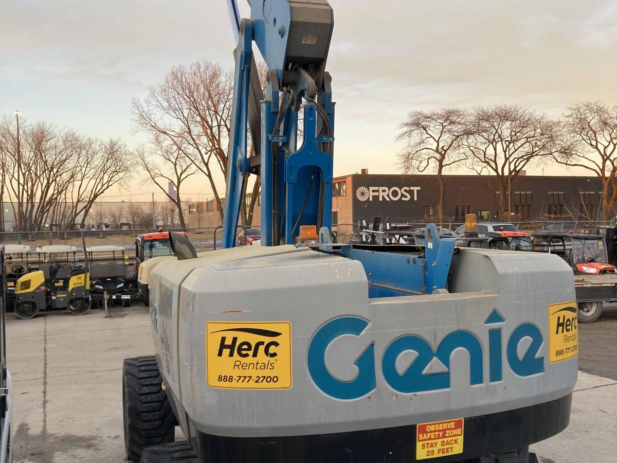 2019 Genie S-85