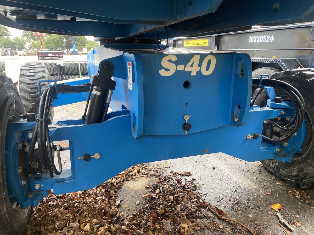 2018 Genie S-40-10