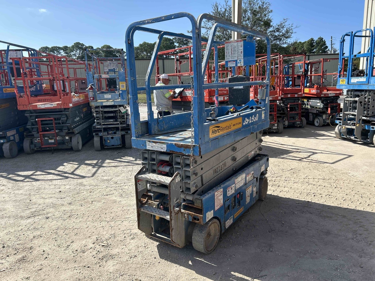 2019 Genie GS-1930