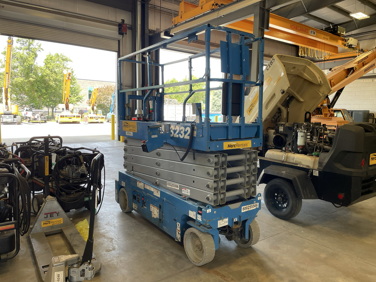 2019 Genie GS-3232-2